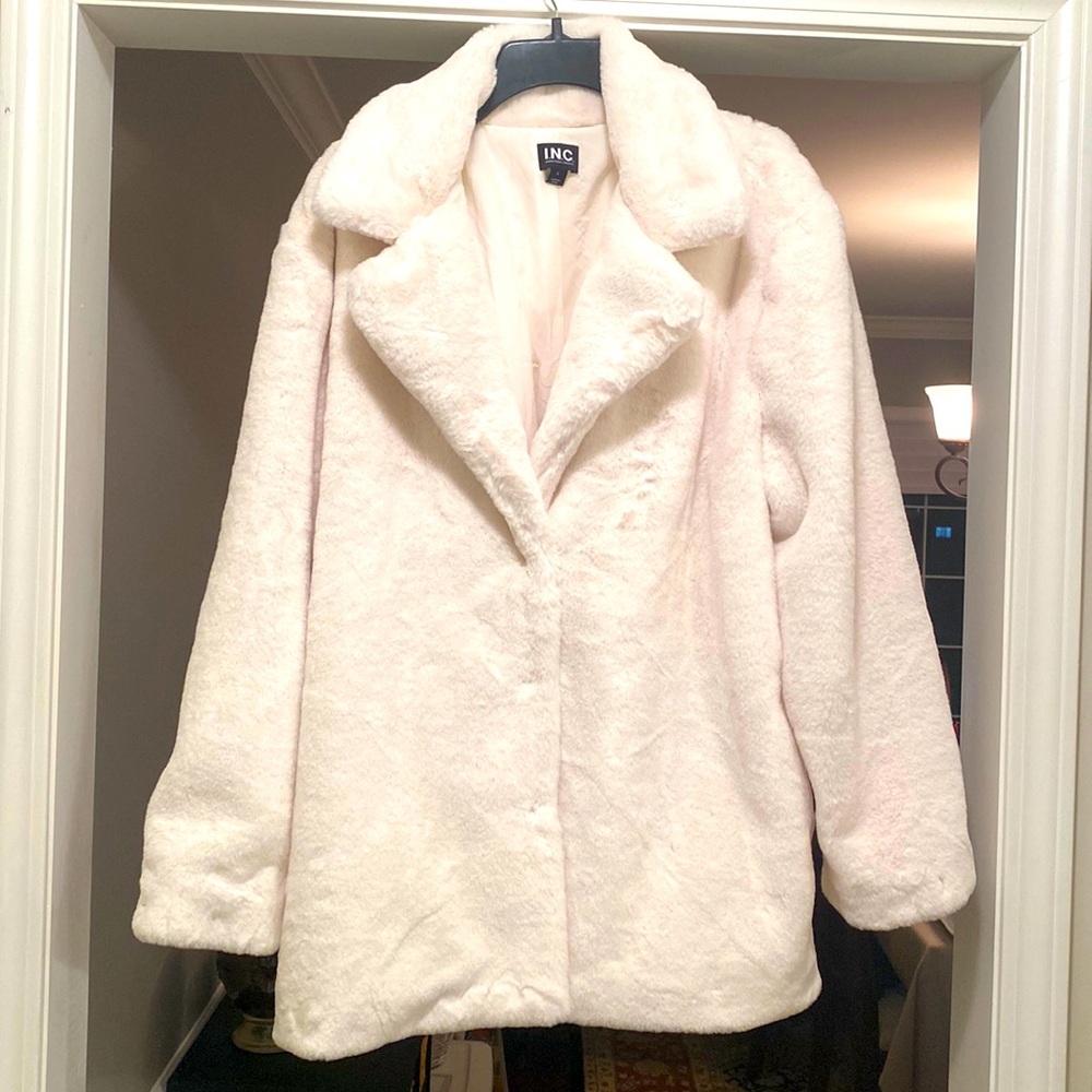 INC International Concepts White Faux Fur Women’s Coat Large